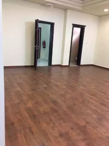 Коммерческий Готовая недвижимость Н/Ф Полный этаж  в аренду в Аль-Садд , Доха #7548 - 1  image 